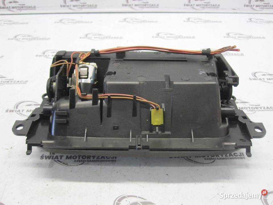 BMW E92 07r schowek gniazdo zapalniczki 7078571