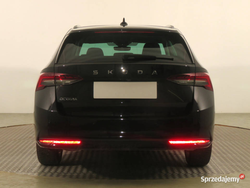 Skoda Octavia 15 eTSI mHEV 1498cm3 Katowice sprzedam