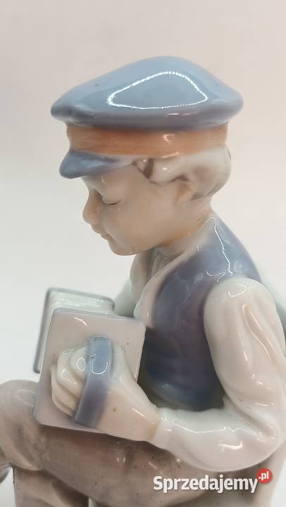 Figurka porcelana chłopiec z akordeonem lubelskie