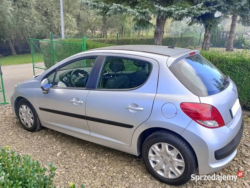 Peugeot 207 benzyna14 Salon Sanok sprzedam