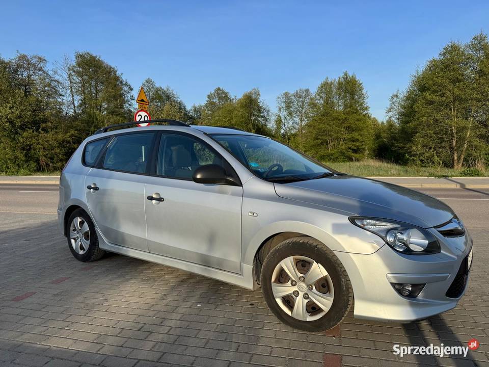 Hyundai i30 CW 16 crdi 1wszy wl w hak 1600cm3 Białystok sprzedam