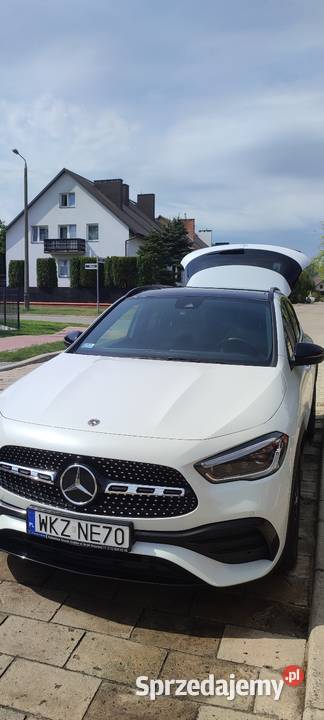 Mercedes GLA AMG maxymalne wyposażony a relingi dachowe