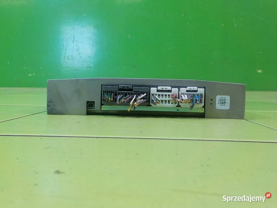 JAGUAR XE 20 D 15r SEDAN 4D wzmacniacz Suków