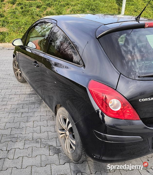 Opel Corsa D 14 100 z polskiego salonu Drużbice-Kolonia