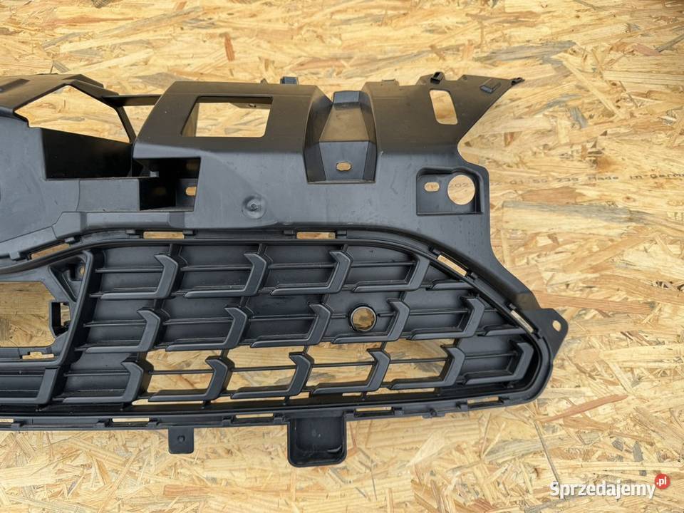 Grill atrapa chłodnicy yaris cross 531110DB20 Atrapy