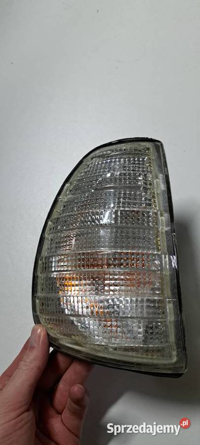 Komplet kierunkowskazów białych Mercedes W123 osobowe Luzino