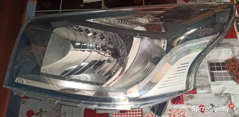 RENAULT TRAFIC III LAMPA LEWA PRZÓD 260607934R Rok produkcji 2016 podkarpackie Przeworsk