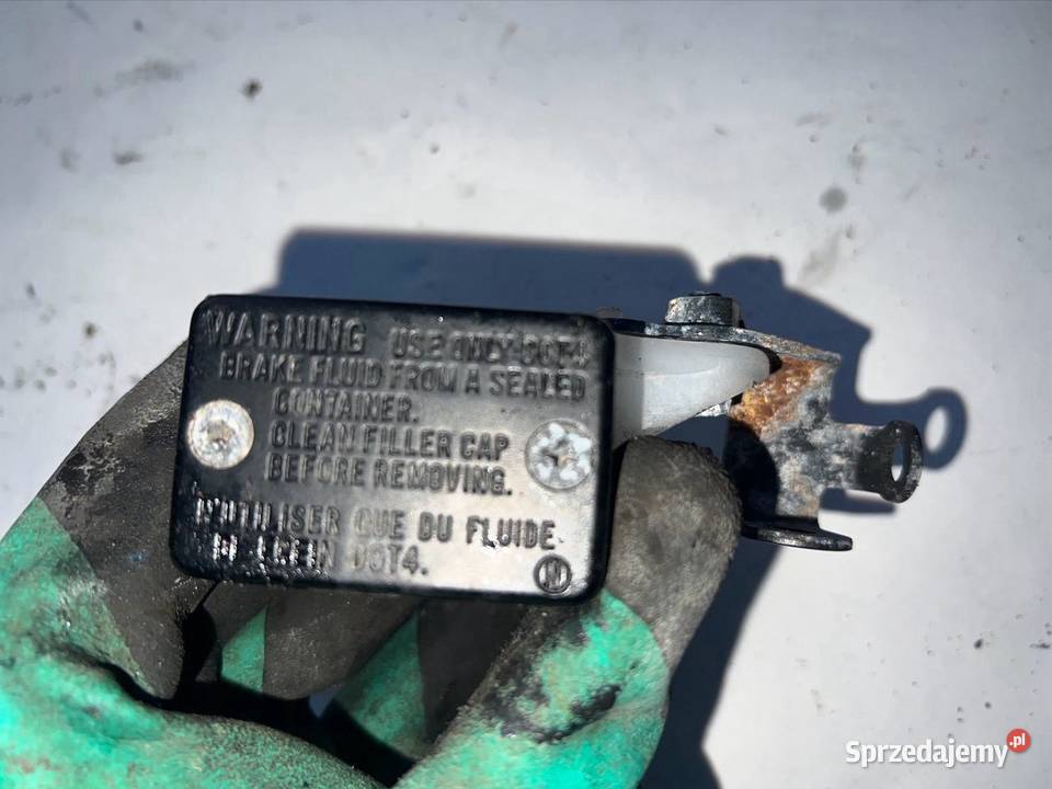 Zbiorniczek tył Honda CB750 Hornet RH12 2023r wielkopolskie Ostrów Wielkopolski