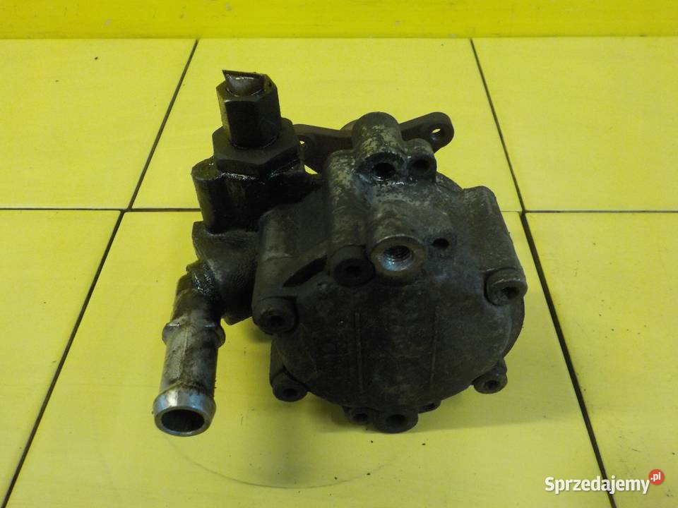 TRAFIC VIVARO 20 DCI 13r 114 M9R692 pompa świętokrzyskie Suków sprzedam