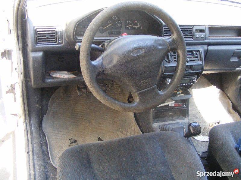 1995 Ford Fiesta Samochód osobowy Tanio Ładne i automatyczna Fiesta Złota