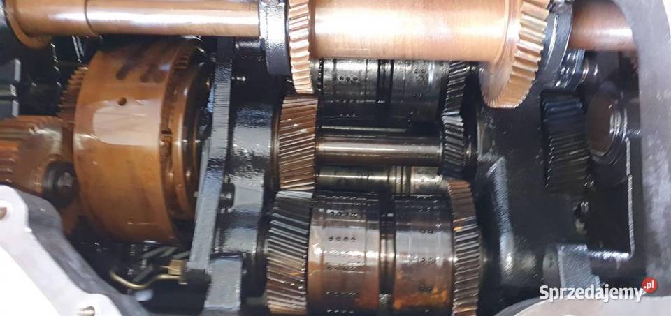 SKRZYNIA BIEGÓW HOLLAND T8320 TRANSMISSION