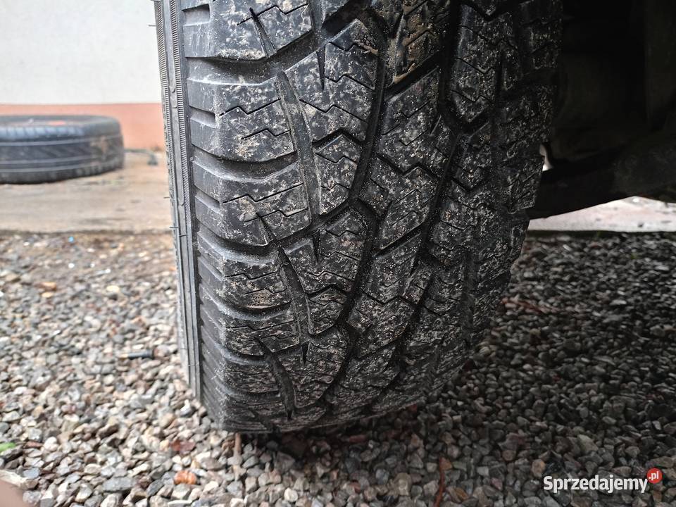 235 70 r16 suv AT opony Janów Lubelski sprzedam