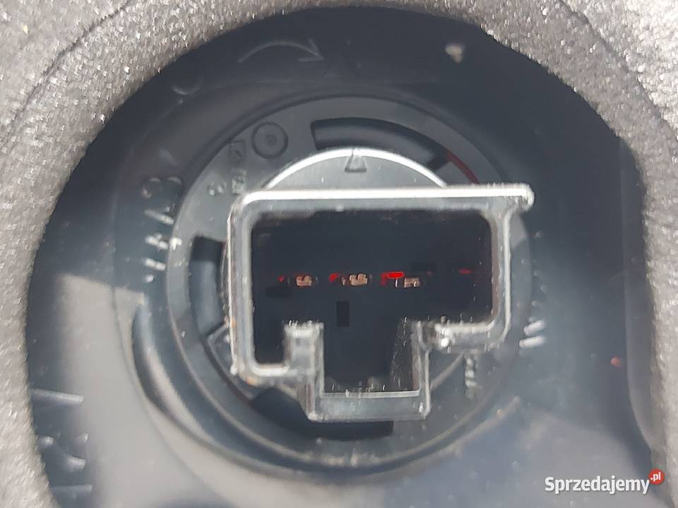 MAZDA 3 III BM 14r lampa lewa tył 22041981 Lampy tylne Kielce sprzedam