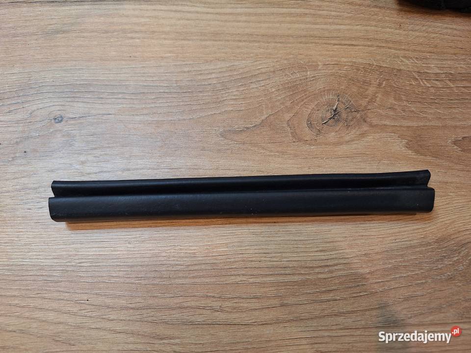 Lexus RX II uszczelka błotnika prawa 5388248020