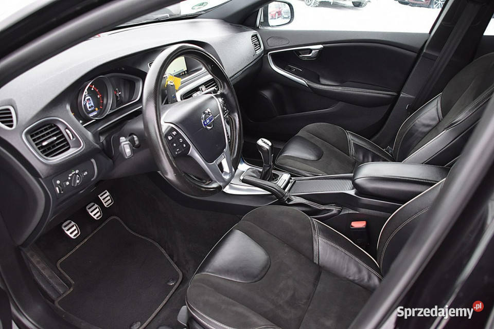Volvo V40 20D2 RDesign Alcantara Led Navi Xenon światła do jazdy dziennej Nowe Kucice