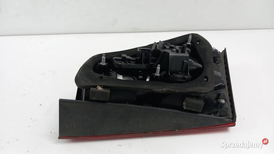 AUDI A3 8V SPORTBACK LIFT LAMPA TYŁ LEWA W KLAPĘ Motoryzacja Zbierkowo