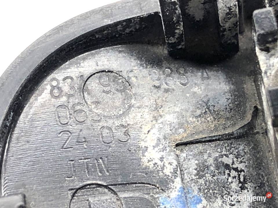 DYSZE SPRYSKIWACZY SZYB KOMPLET AUDI Q3 II