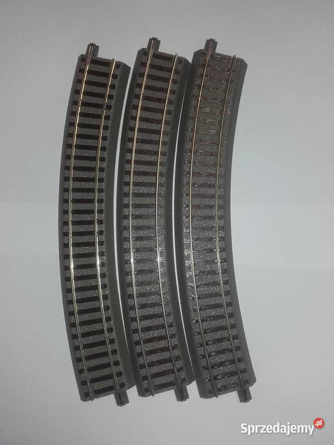 Tory ROCO na podsypce w skali H0 Będzin