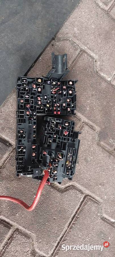 Skrzynka bezpieczników Opel Corsa D 13 cdti 2010 Rok produkcji 2010 Szczecin