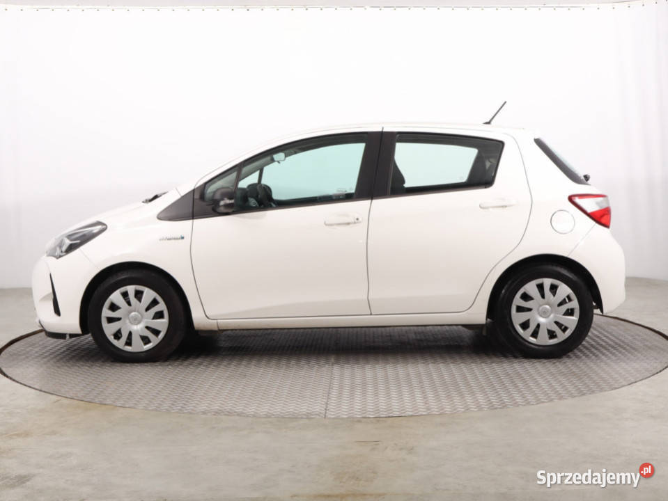 Toyota Yaris 15 Hybrid Katowice