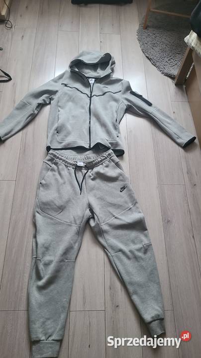 Nike Tech Flecee zestaw szary bluza i spodnie 13 lat+ Bluzy Elbląg