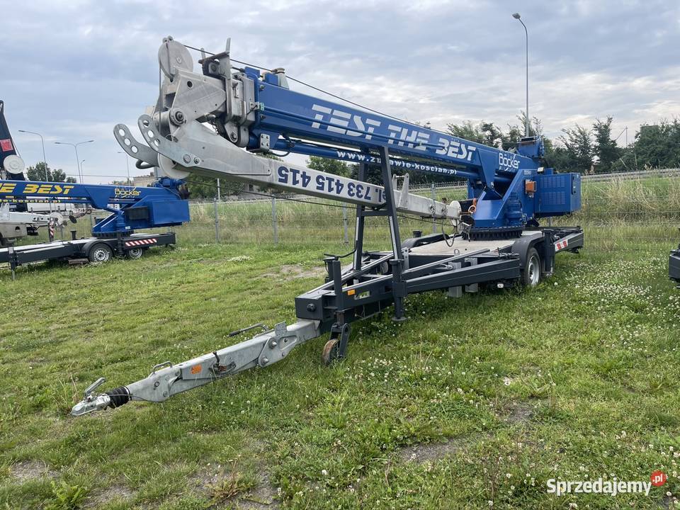 Żuraw Ciesielski dźwig dekarski Bcker AHK 301400 Kiełczewo