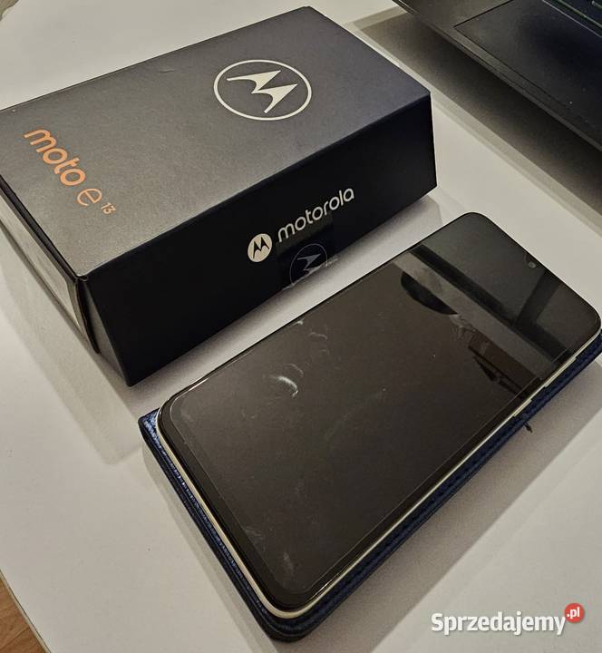 Sprzedam Smartfon Motorola Moto E13 Biała