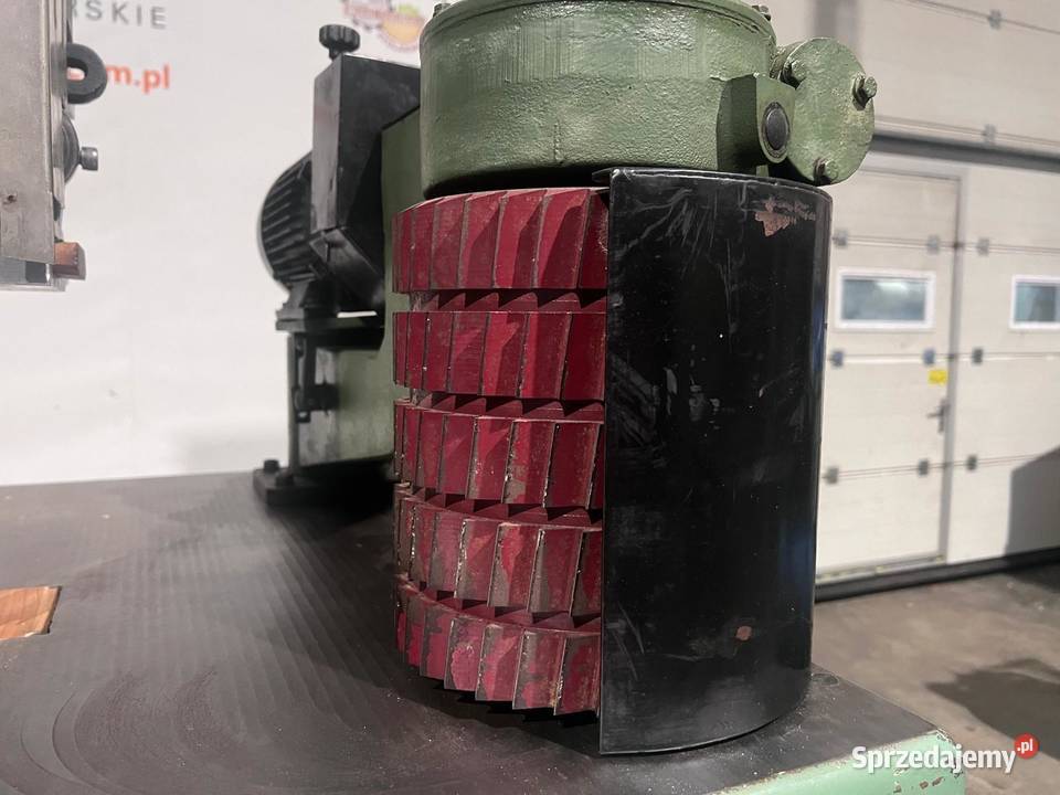 Piła taśmowa rozdzielcza AGAZZIANI 900 Juszczyn