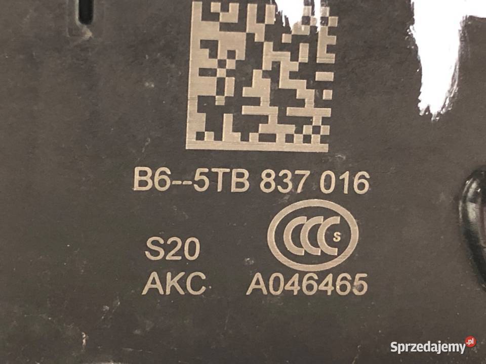 ZAMEK DRZWI PRAWY PRZÓD VW ARTEON Hatchback sprzedam