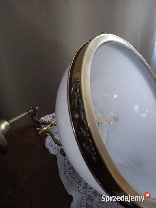 Wisząca mosiężna lampa z dużym kloszem Skierniewice