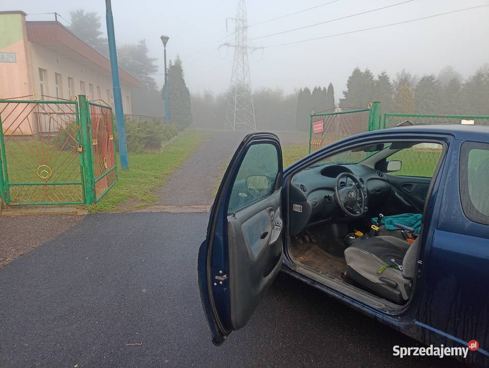 Toyota Yaris Yaris Poręba