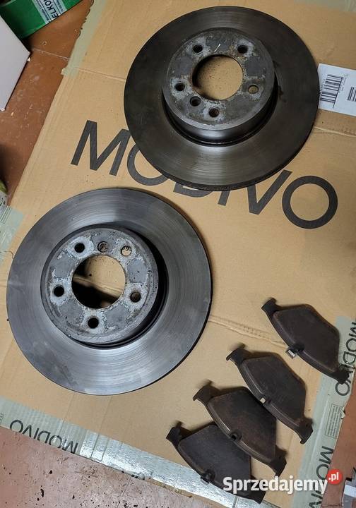 Tarcze hamulcowe wentylowane przód klocki BMW 5