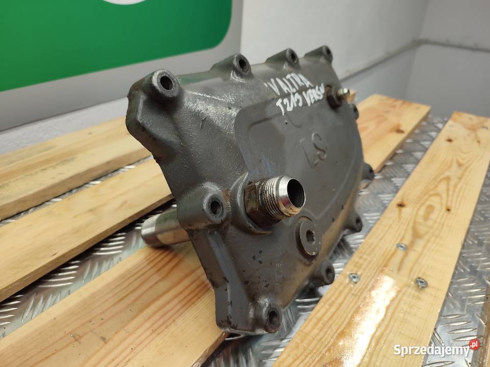 Pokrywa pompy Valtra T213 Versu Wilkowo