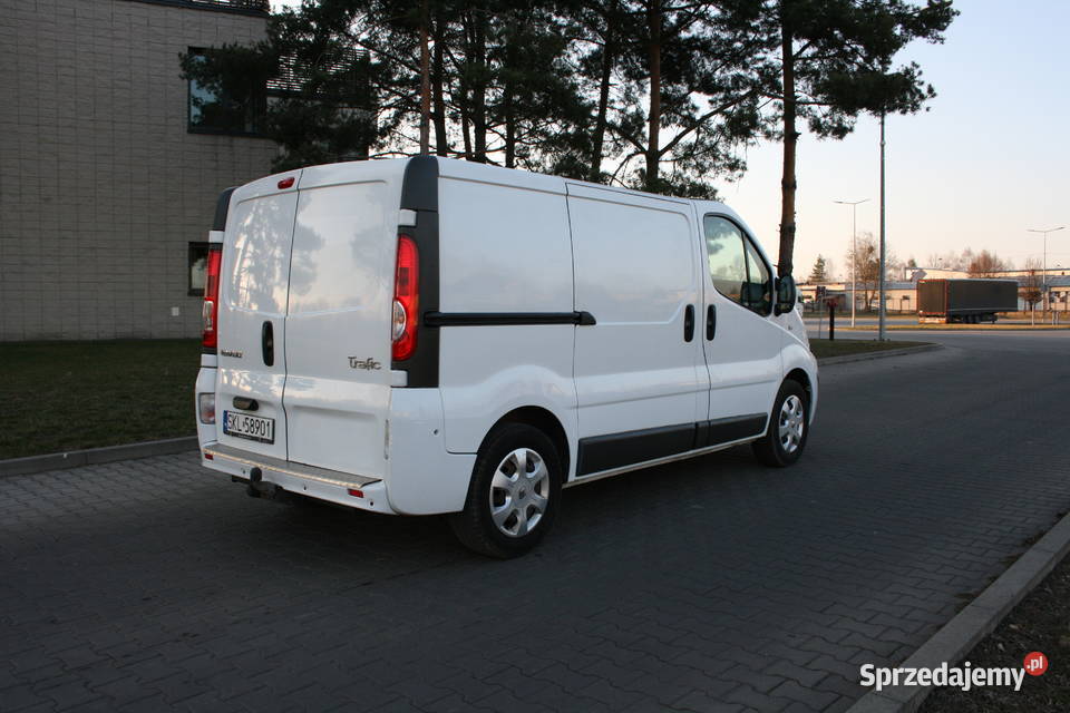 RENAULT TRAFIC Vivaro L1H1 20 DCI KLIMA prywatna Renault Kłobuck sprzedam