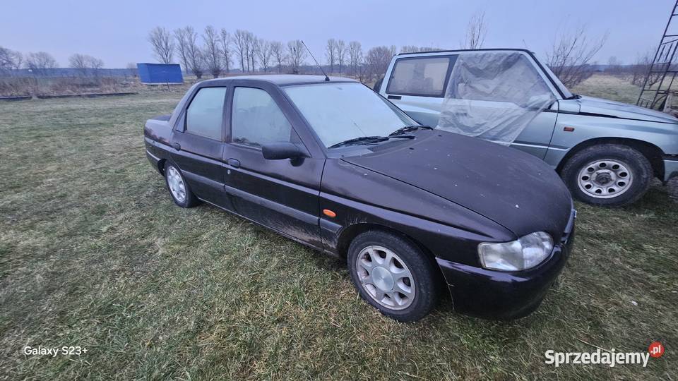 ford escort sedan nieuszkodzony Escort dolnośląskie sprzedam
