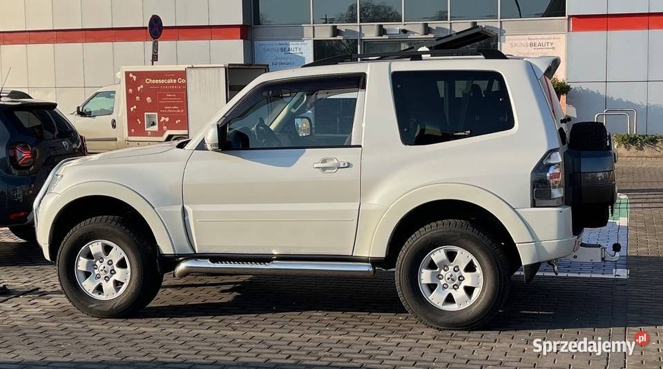 Orurowanie grill progi Pajero IV krótkie