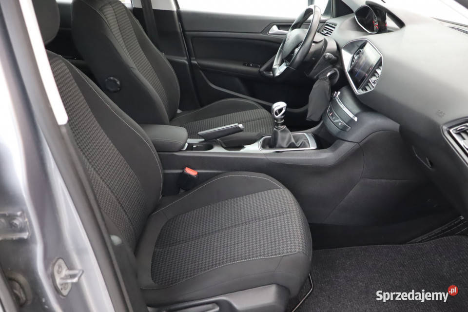 Peugeot 308 15 BlueHDi szary Zabrze