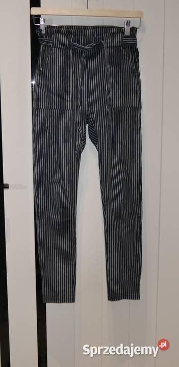 Reserved świetne spodnie w paseczki pasek 34 XS Wrocław sprzedam