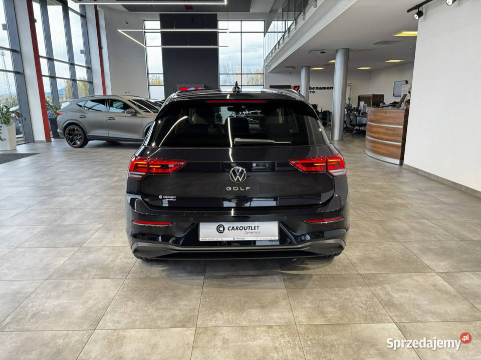 Volkswagen Golf Life 10TSI 110 M6 2022 r salon I Myślenice