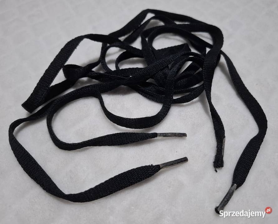 Sznurówki 120 8mm czarne podniszczone końcówki Czeladź