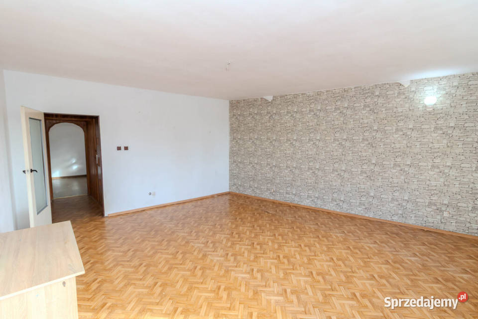 23 pokoje 2 piętro 672m2 Siennieńska świętokrzyskie Ostrowiec Świętokrzyski sprzedam