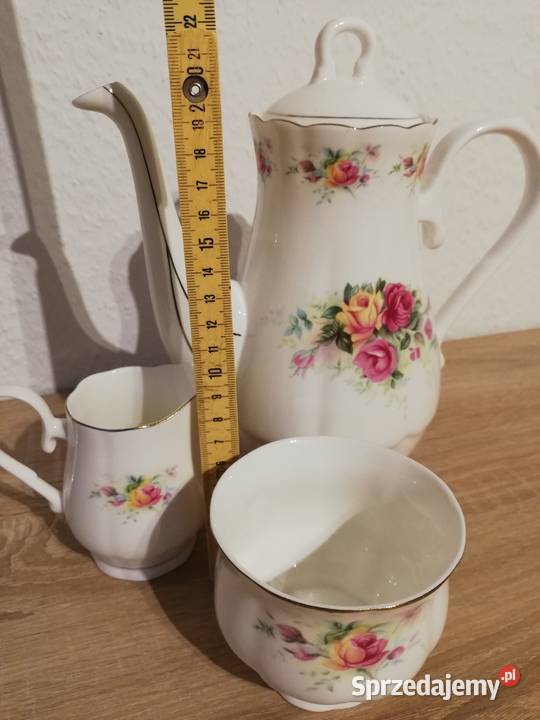 Porcelana Angielska letnie róże Ropa