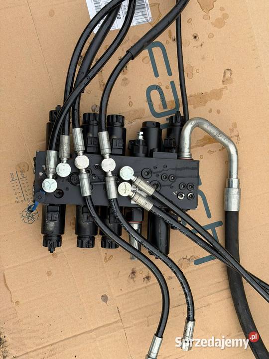 Rozdzielacz hydrauliczny AV6734 Still 0009443156 Układ kierowniczy Antonie sprzedam