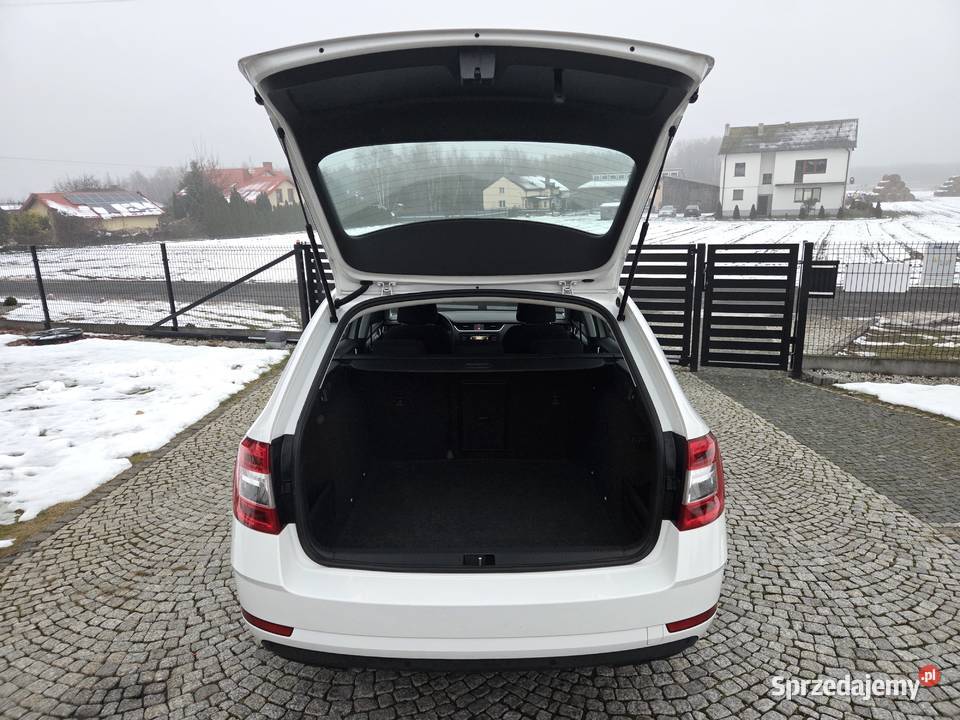 SKODA OCTAVIA III LIFT AMBITION SalonPL 1WŁ 2020 Sieradz