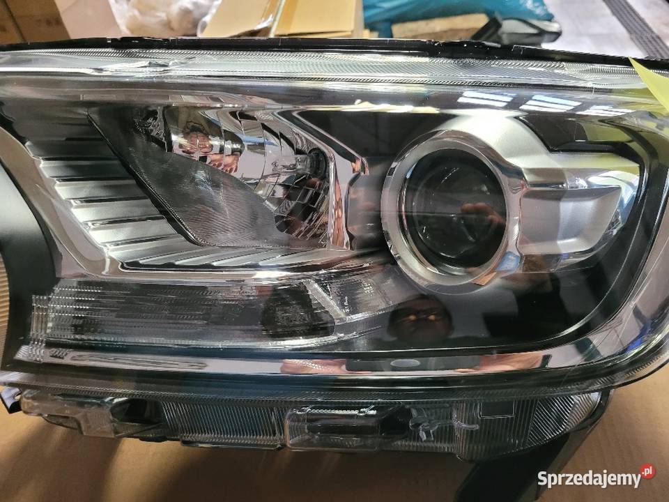 Reflektor Ford Ranger 2567168 EB3B13W030AGB Radom
