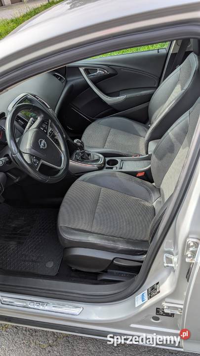 Opel Astra J 17 CDTI 2011 Diesel Bogate