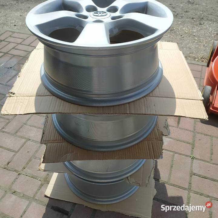 Felgi aluminiowe toyota2 komplety Huta Stara B