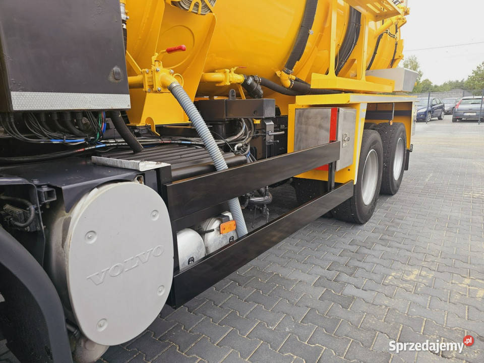 Volvo WHALE 6x4 2012 WUKO do zbierania odpadów świętokrzyskie Daleszyce
