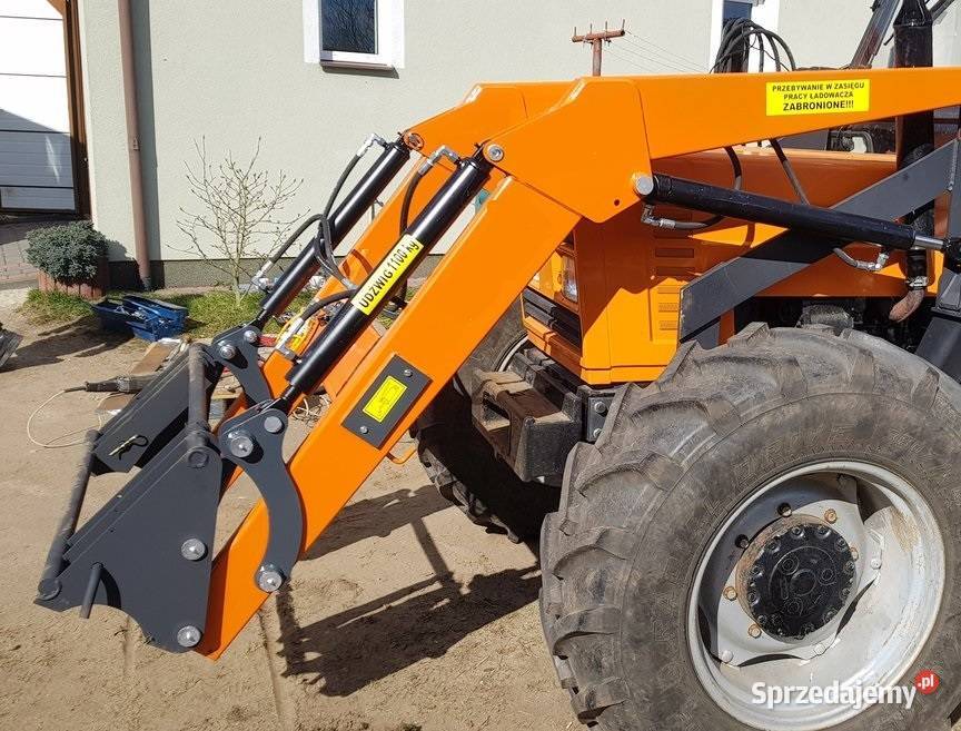 Ładowacz czołowy 1100 RENAULT Poznań