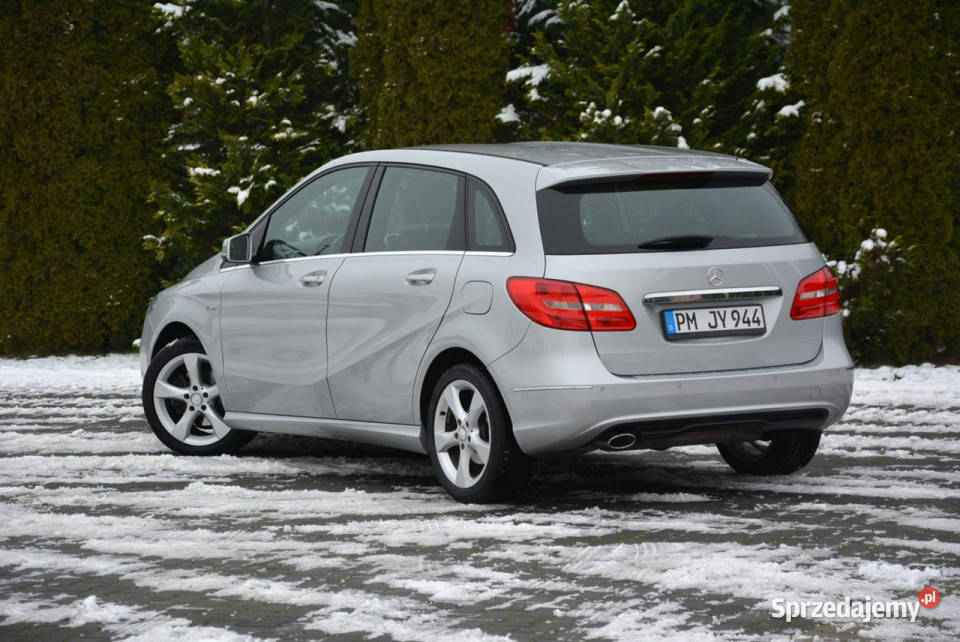 Mercedes B 180 Navigacja Chromy 2x Parktronik światła do jazdy dziennej Ostrów Mazowiecka